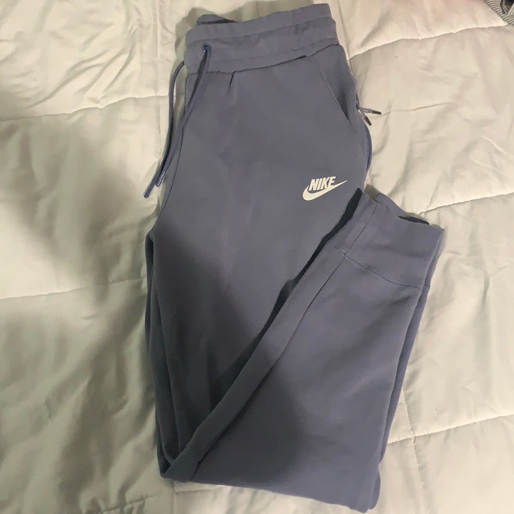 Purple Nike joggers in the size small super cute !